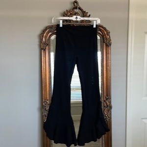 Free People Flutter Leg Yoga Pants *FINAL PRICE*